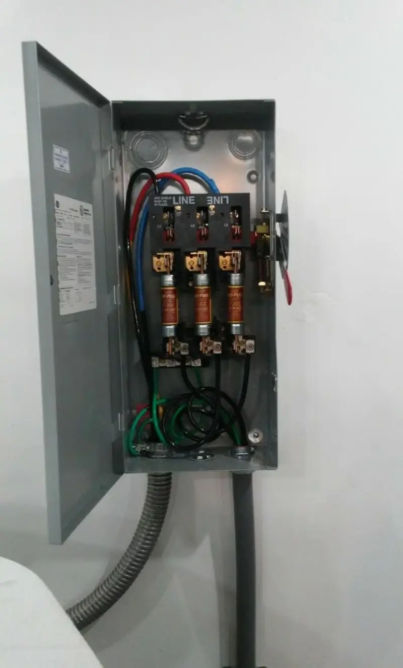 Three-phase disconnect switch installed for Electrical Wiring & Rewiring in Wichita Falls